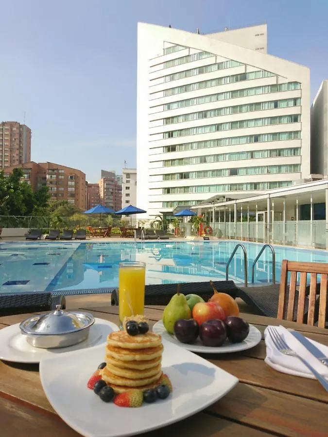 Hotel San Fernando Plaza ميديلين