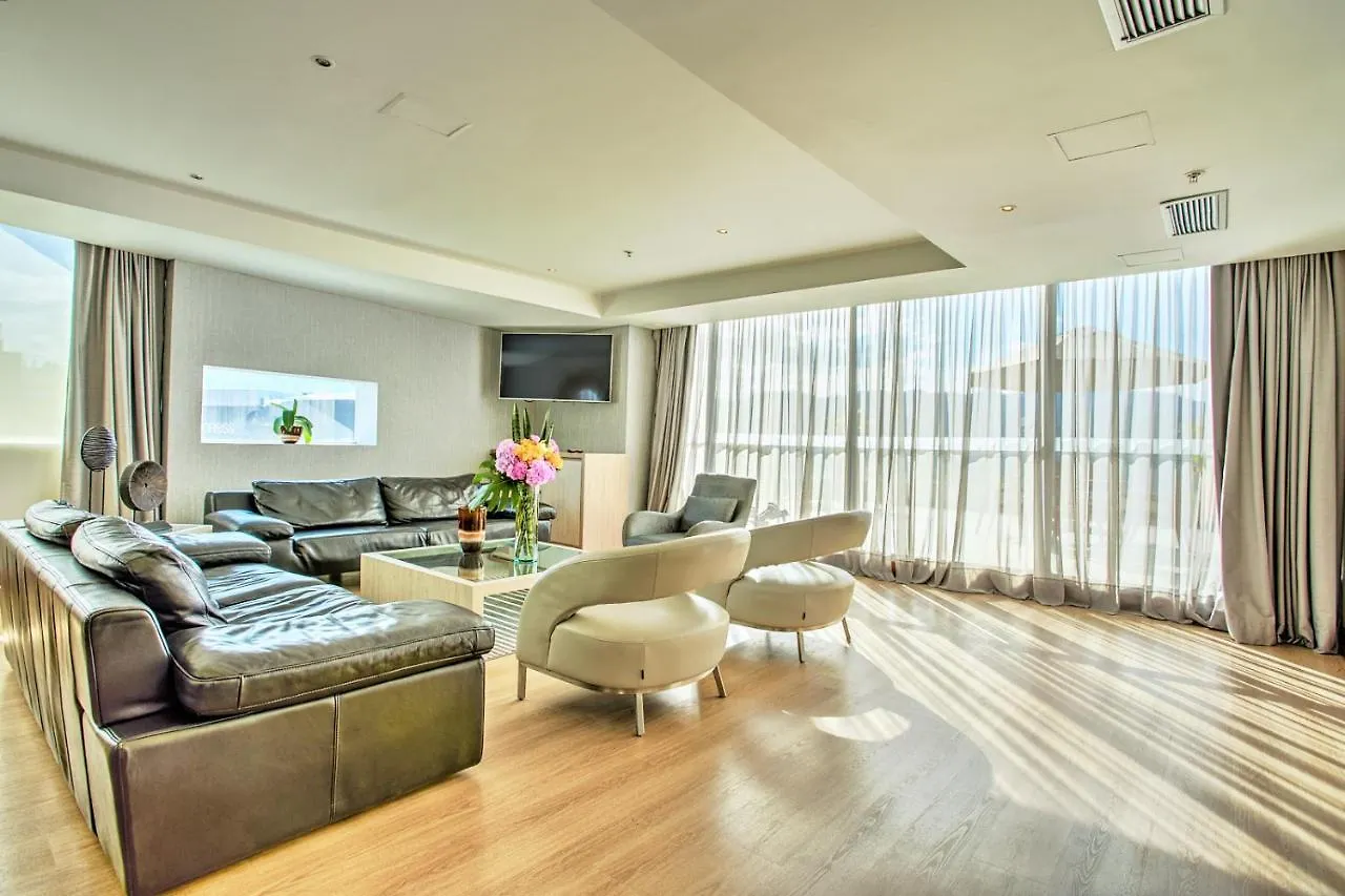 Hotel San Fernando Plaza ميديلين