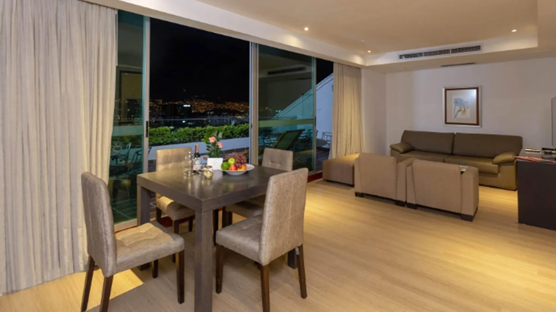 Hotel San Fernando Plaza ميديلين