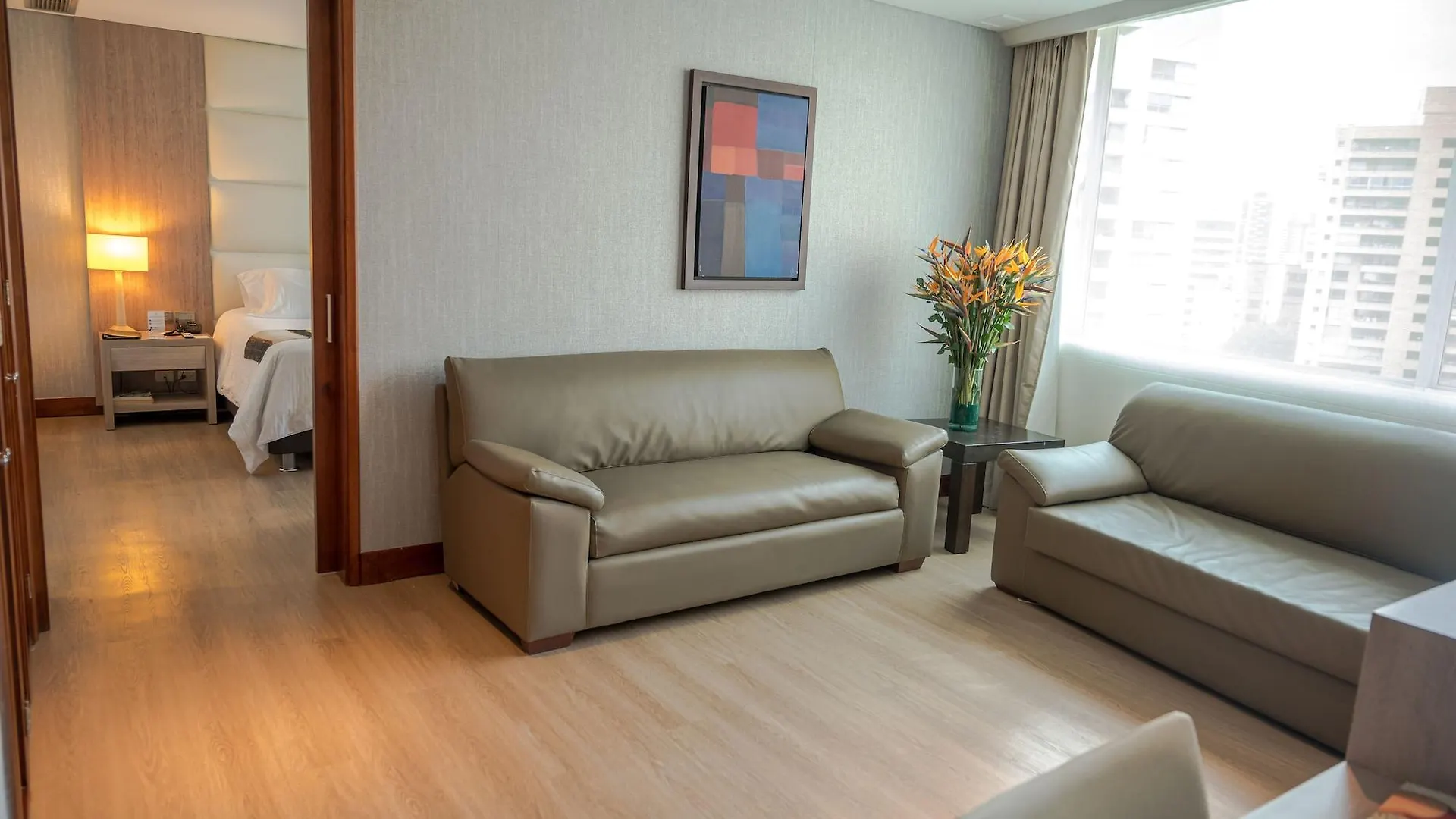Hotel San Fernando Plaza ميديلين