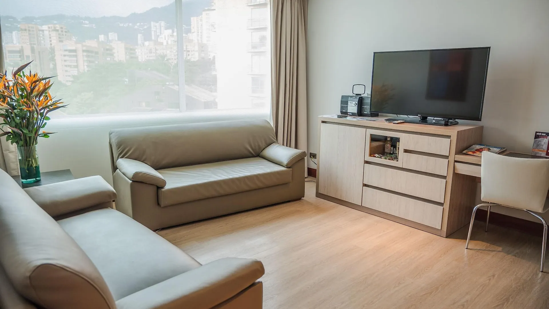 Hotel San Fernando Plaza ميديلين