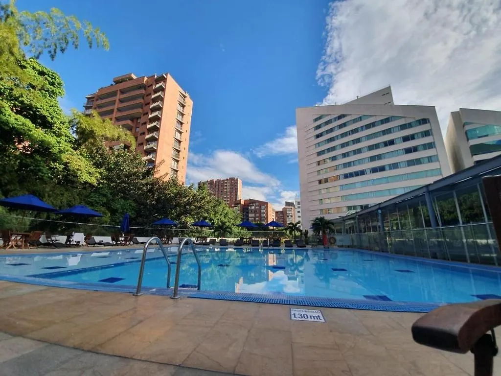 Hotel San Fernando Plaza ميديلين