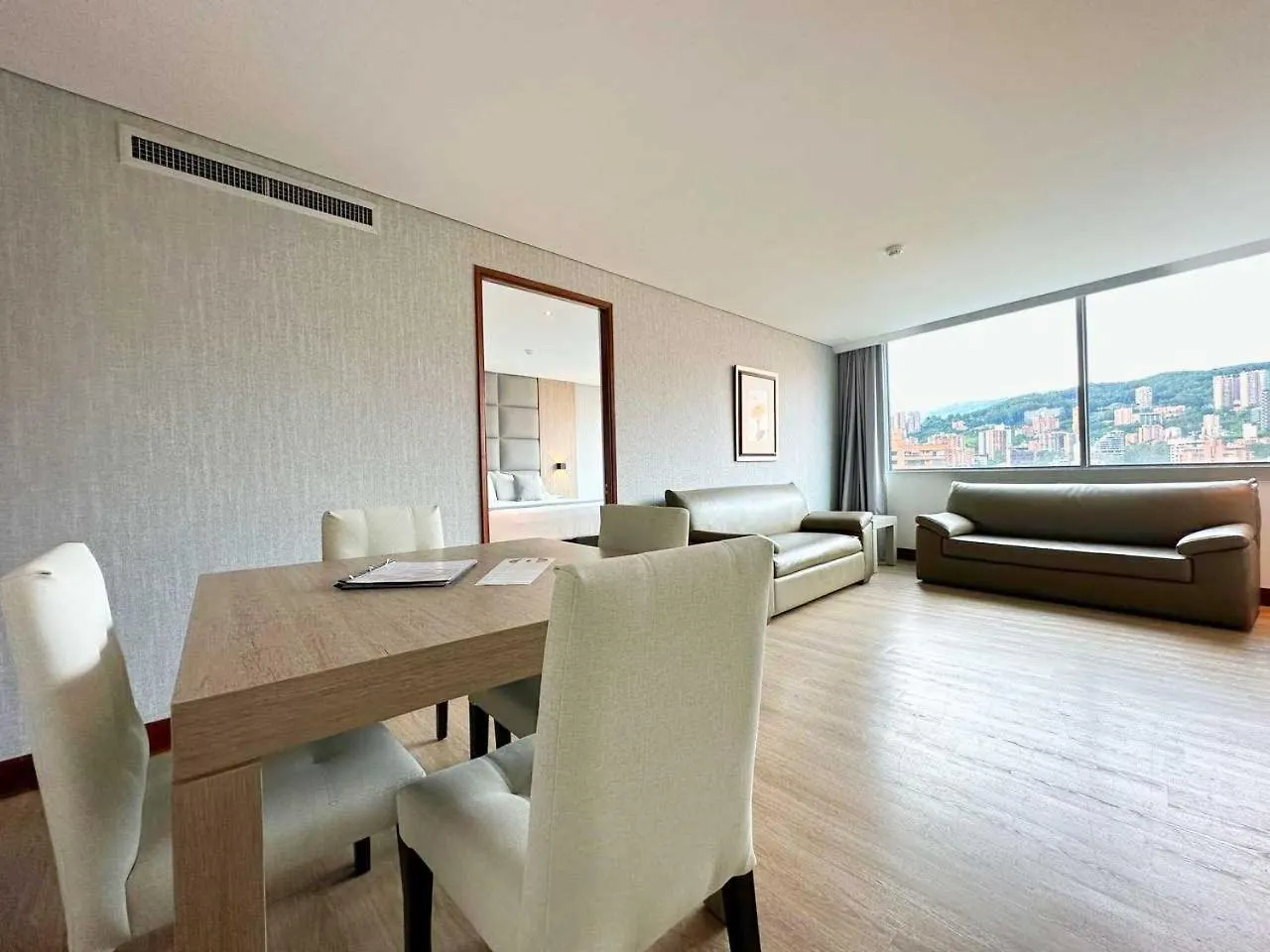 Hotel San Fernando Plaza ميديلين 5*,  كولومبيا