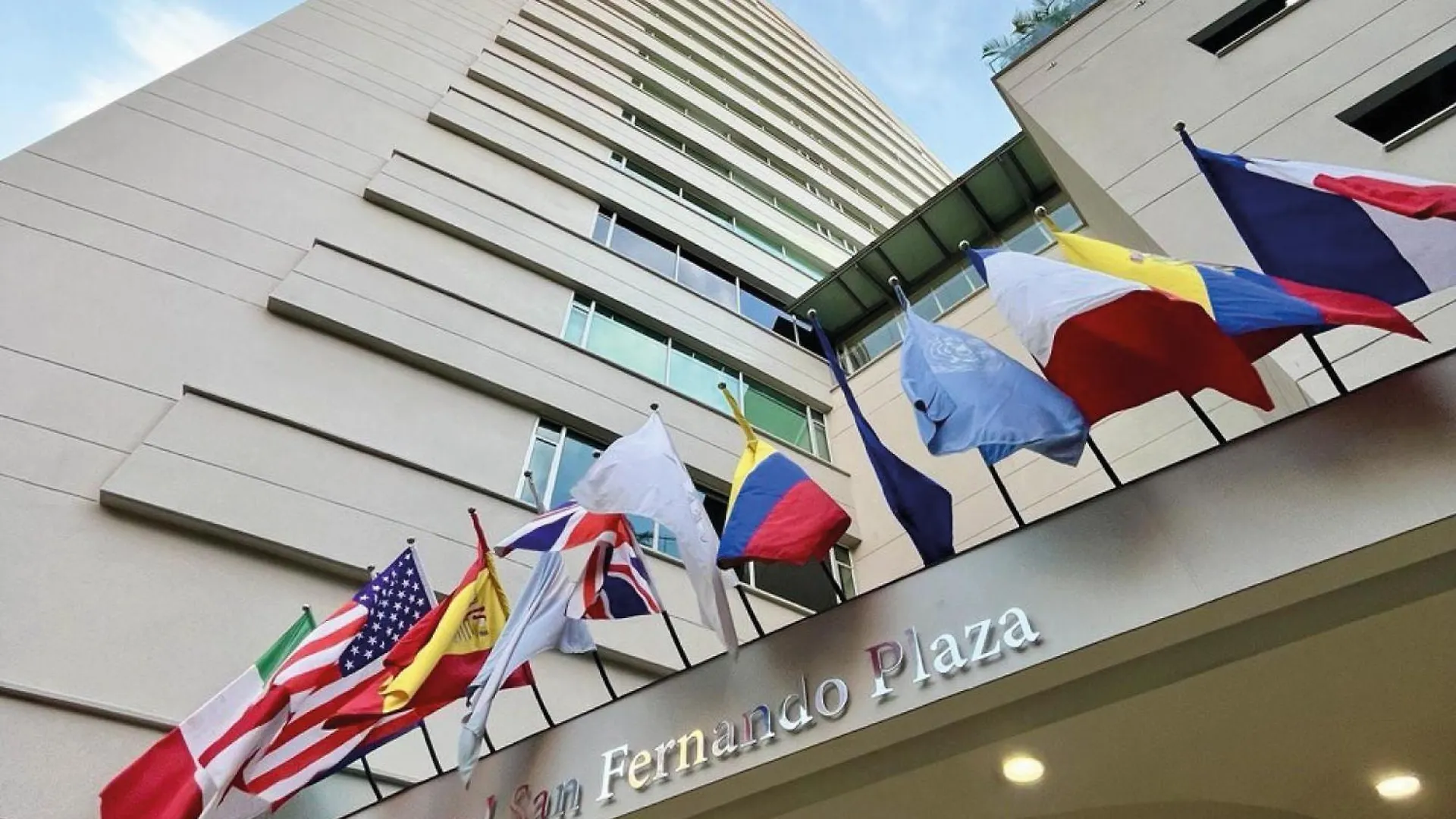 Hotel San Fernando Plaza ميديلين