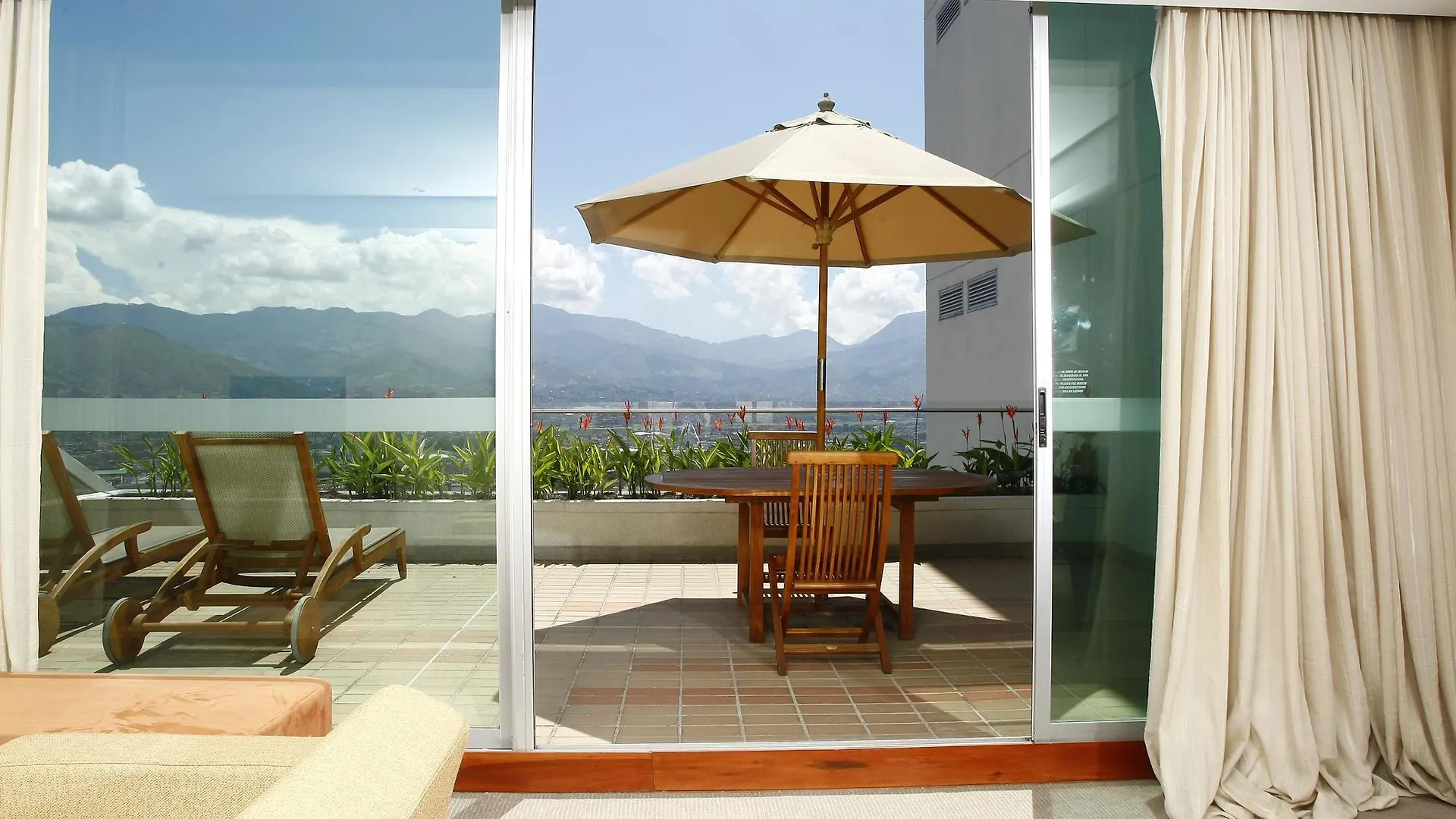 Hotel San Fernando Plaza Medellin 5*,  Colombia